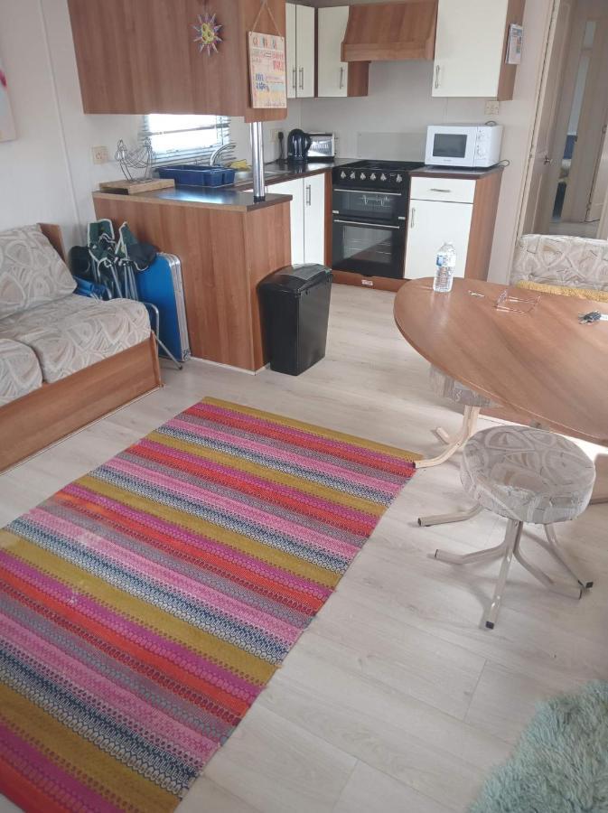 Caledonian Caravan Jaywick Sands Exterior photo