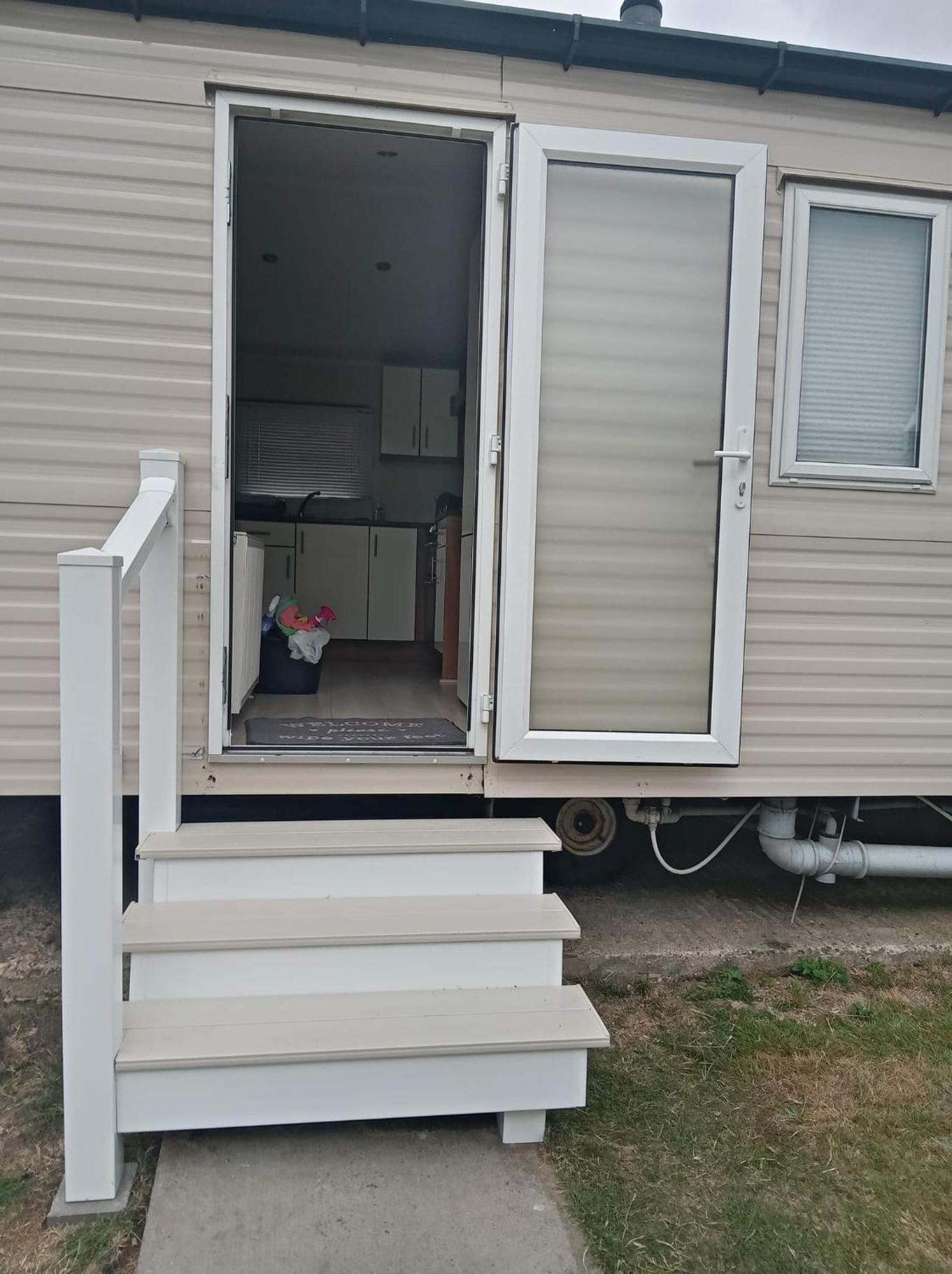 Caledonian Caravan Jaywick Sands Exterior photo